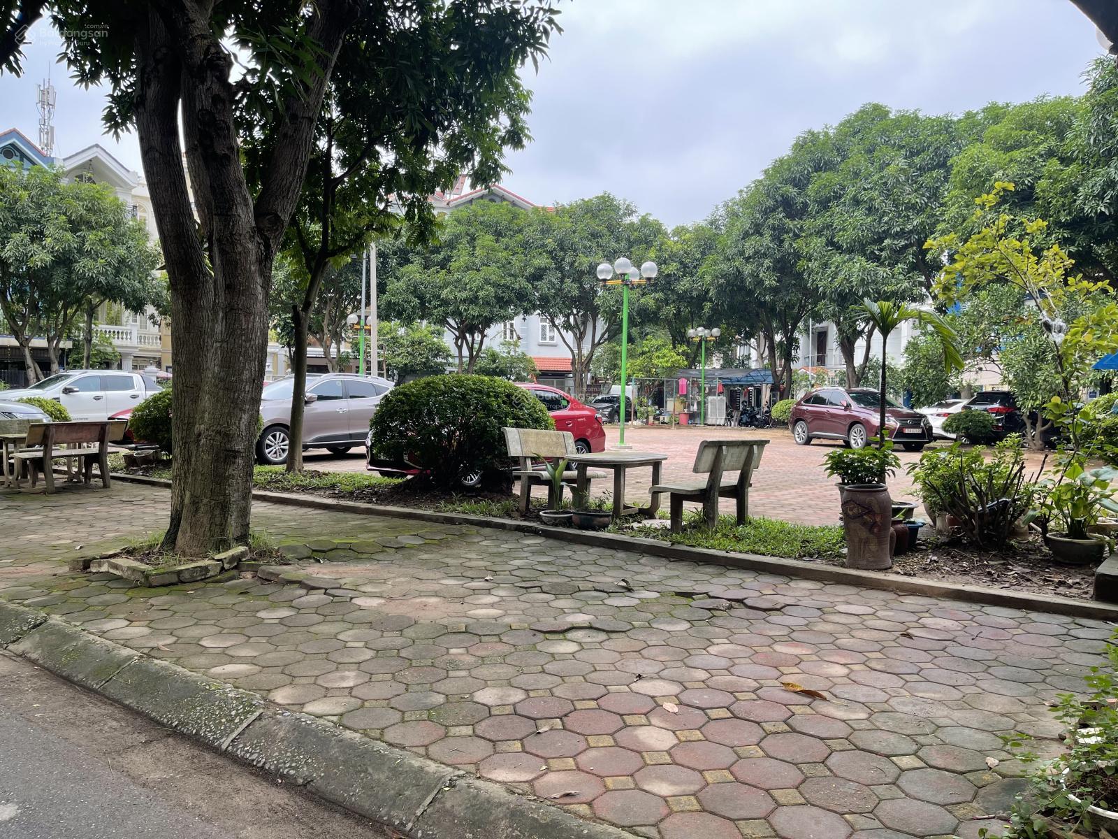 Bán biệt thự đơn lập Lan Viên Villa, Đặng Xá, Gia Lâm diện tích 327m2 giá chỉ 39.5 tỷ - Không gian sống sang trọng và tiện nghi!