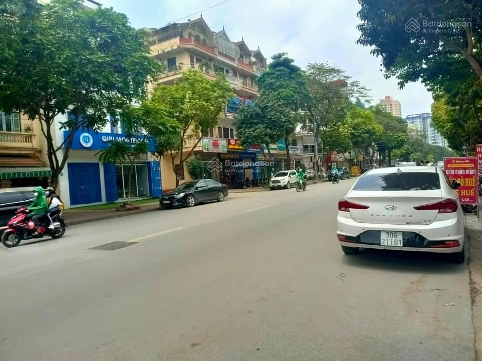 Biệt thự Pháp Vân 330m² giá 56 tỷ - View thông thoáng, an ninh 24/24!