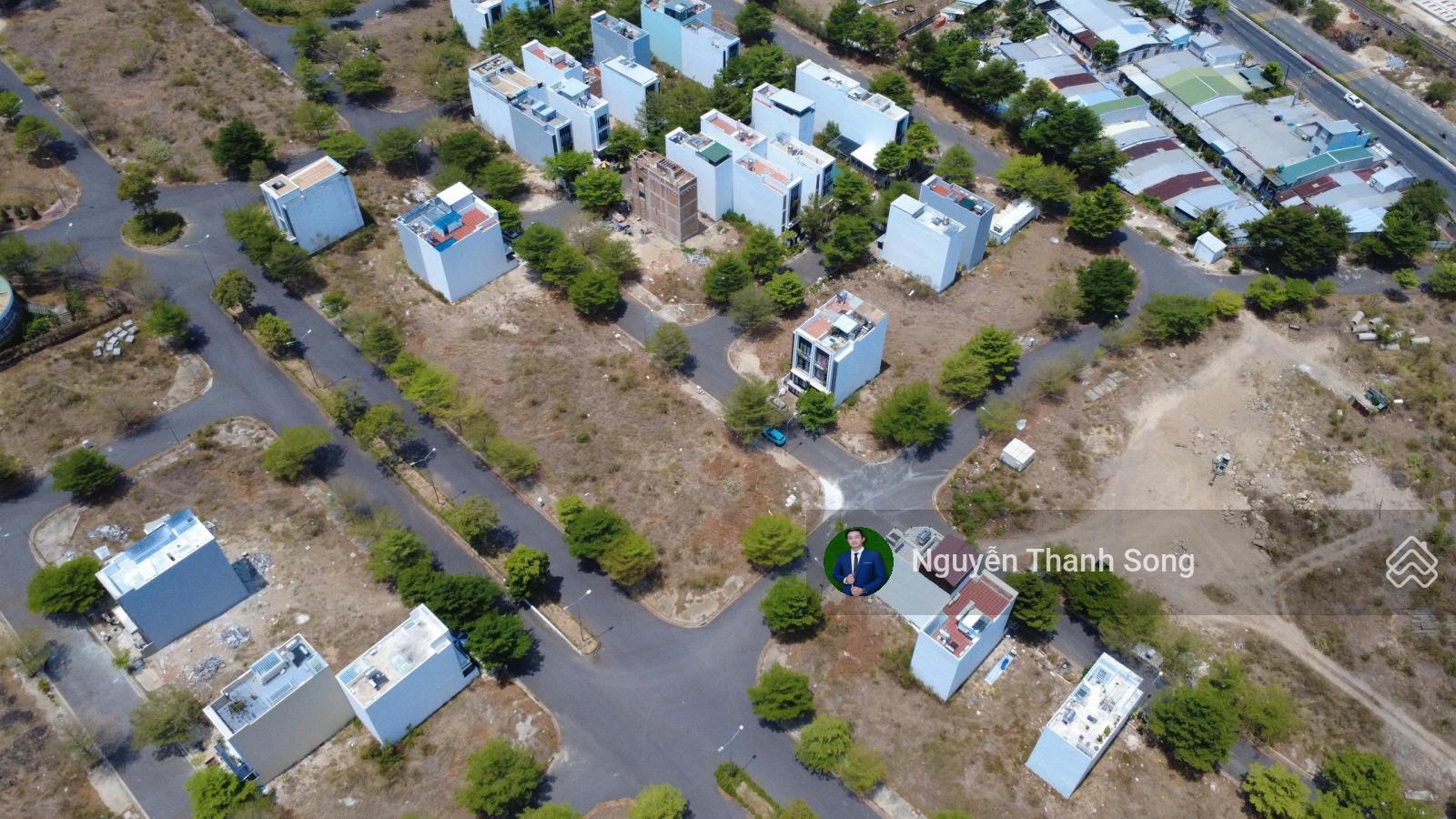 Đất nền góc C19 hướng Đông Nam 105m² giá chỉ 27 triệu/m² - Cơ hội đầu tư vàng!