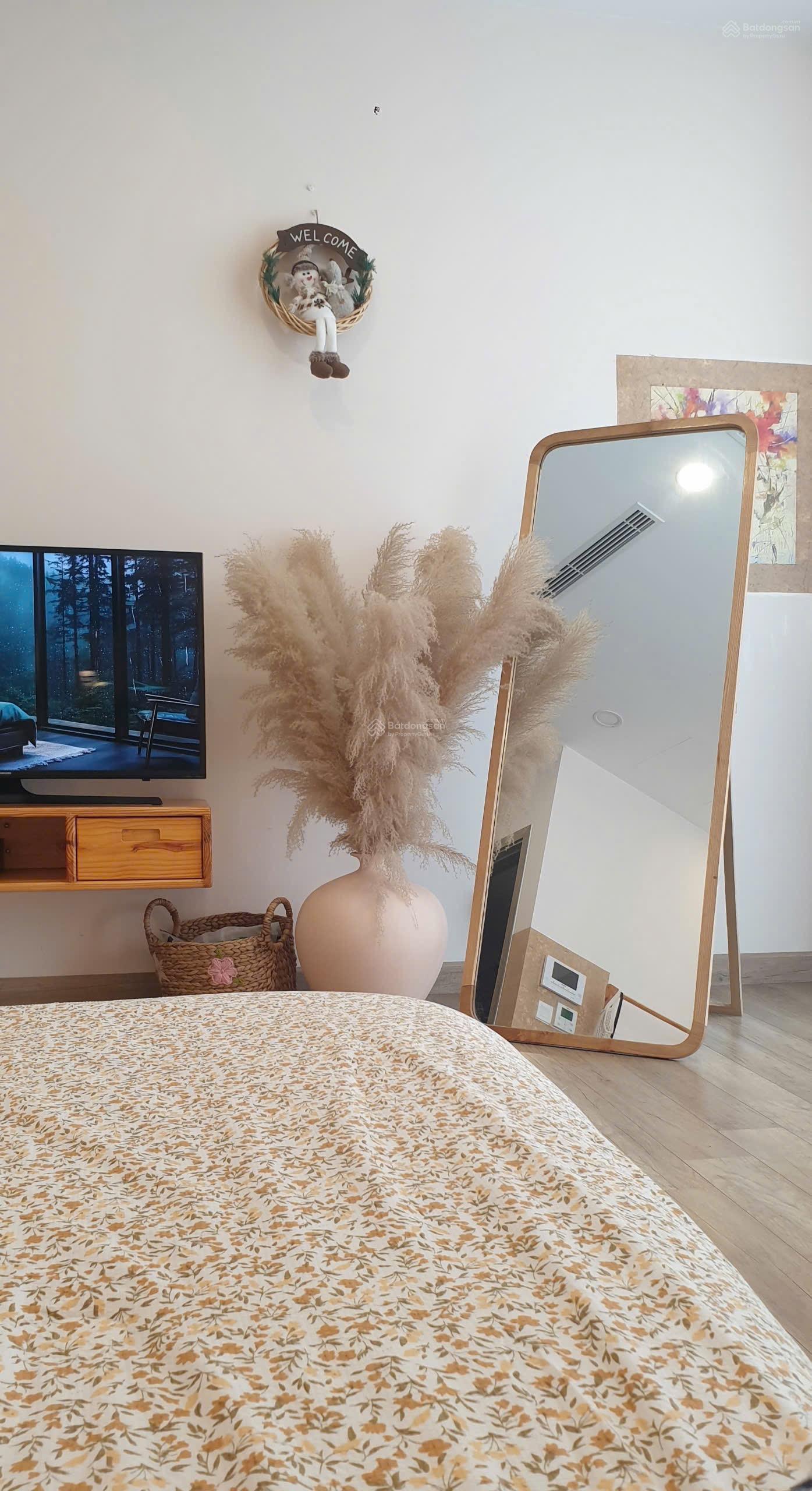 Căn hộ Studio Solforest Hưng Yên 29m² giá 2.35 tỷ - Full nội thất cao cấp