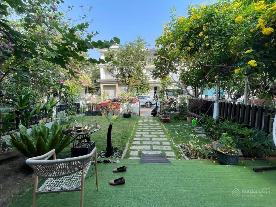 Biệt thự tứ lập 212.5m² Tây Bắc, sân vườn trước nhà - Giá chỉ 16.5 tỷ!