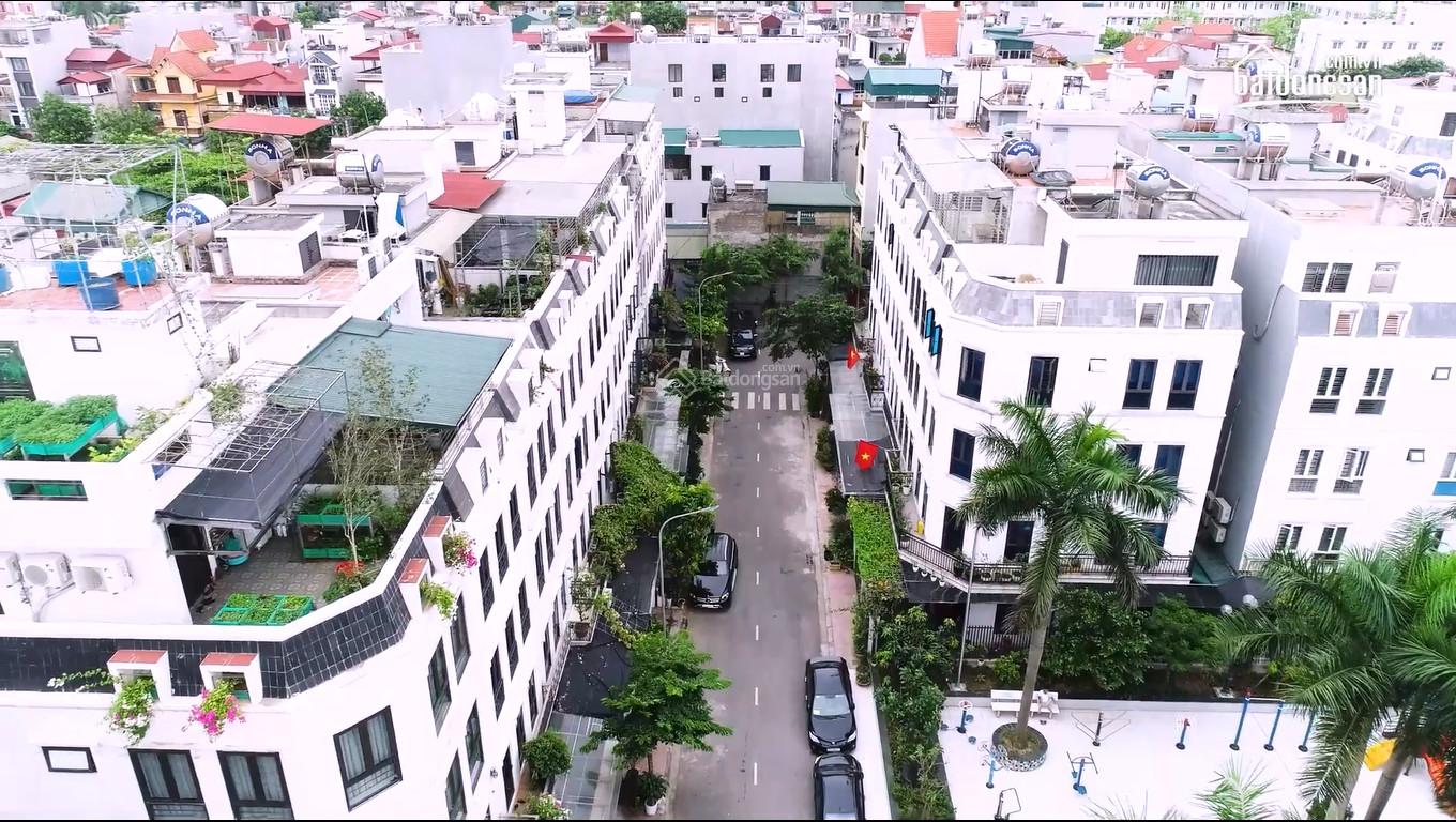 Townhouse FLC Eco House Sài Đồng 73.7m² giá 11 tỷ - Cư dân đông đúc, an ninh 24/7!