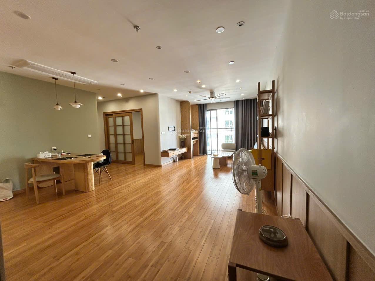 Căn hộ 3PN, 2WC 120m² tại N03T4 Ngoại Giao Đoàn - Nội thất mới siêu đẹp, giá thương lượng!