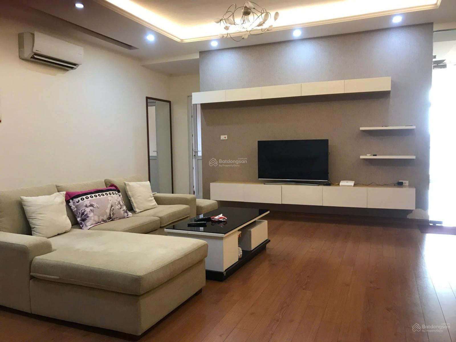 Chính chủ bán căn hộ 136m² chung cư Học Viện Quốc Phòng - Có chỗ đỗ ô tô tiện lợi!