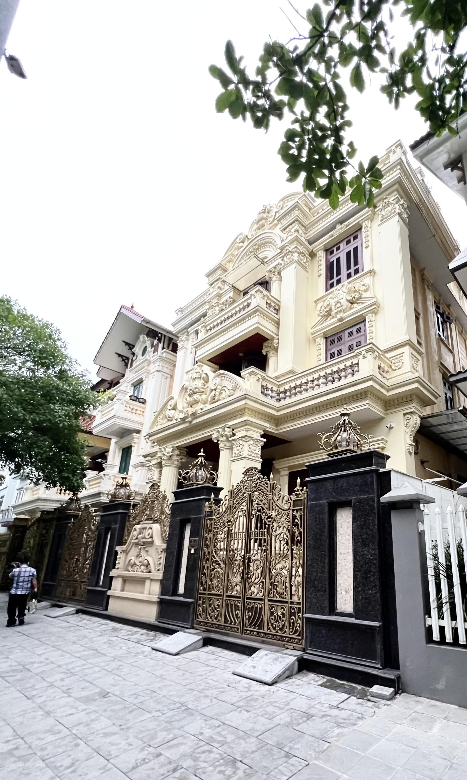 Biệt thự Mặt Tiền 10m Yên Hòa, Cầu Giấy - 5 Tầng Thang Máy - Giá 77 Tỷ