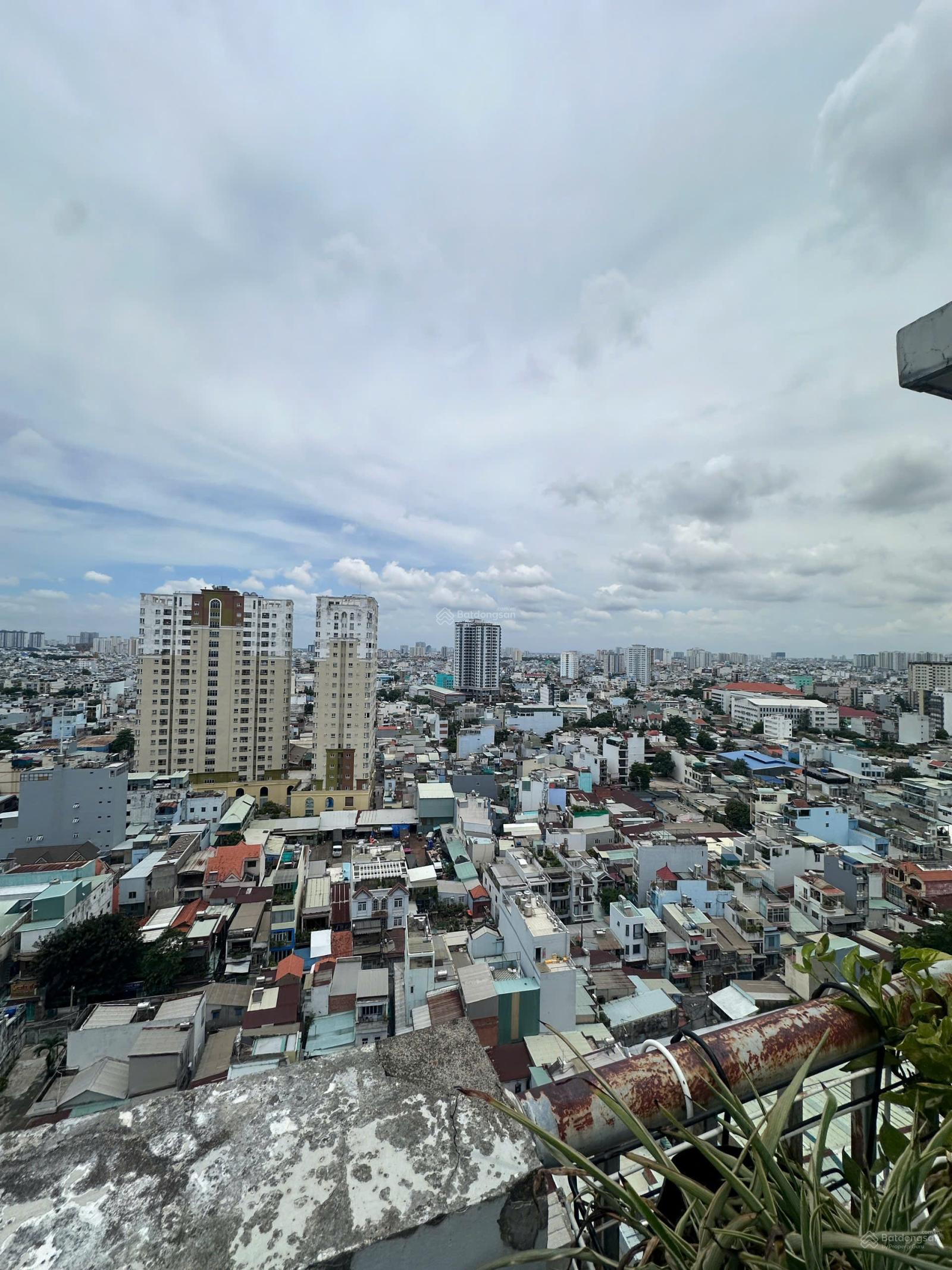 Căn hộ Investco Babylon Tân Phú 105m² giá 5.5 tỷ - Sân vườn rộng rãi!