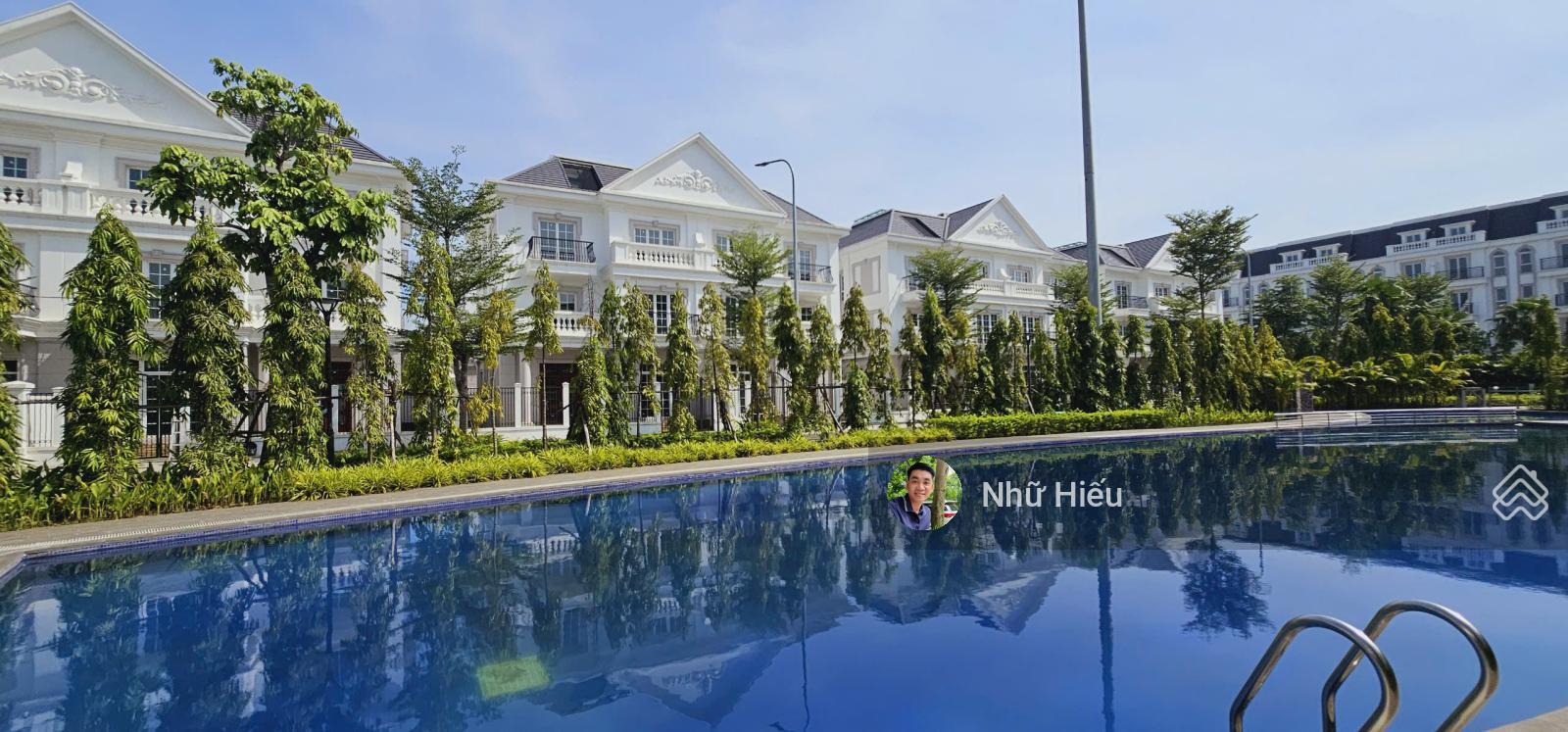 Bán biệt thự song lập Eurowindow Gia Lâm 192.5m² giá 36 tỷ - Vị trí kim cương, view bể bơi