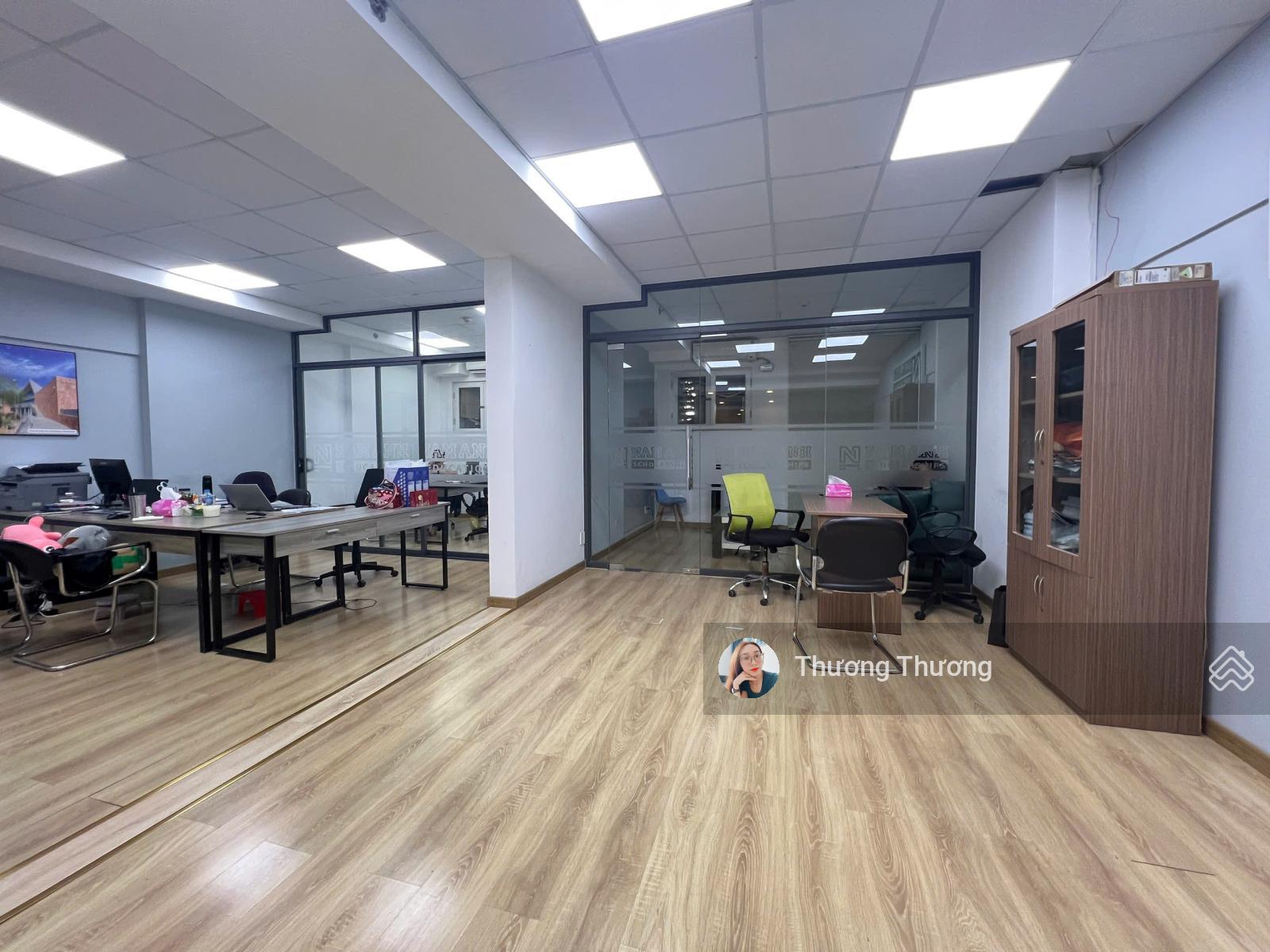 Bán gấp officetel Charmington La Pointe Quận 10, DT 90m² - 4 tỷ bao sang tên