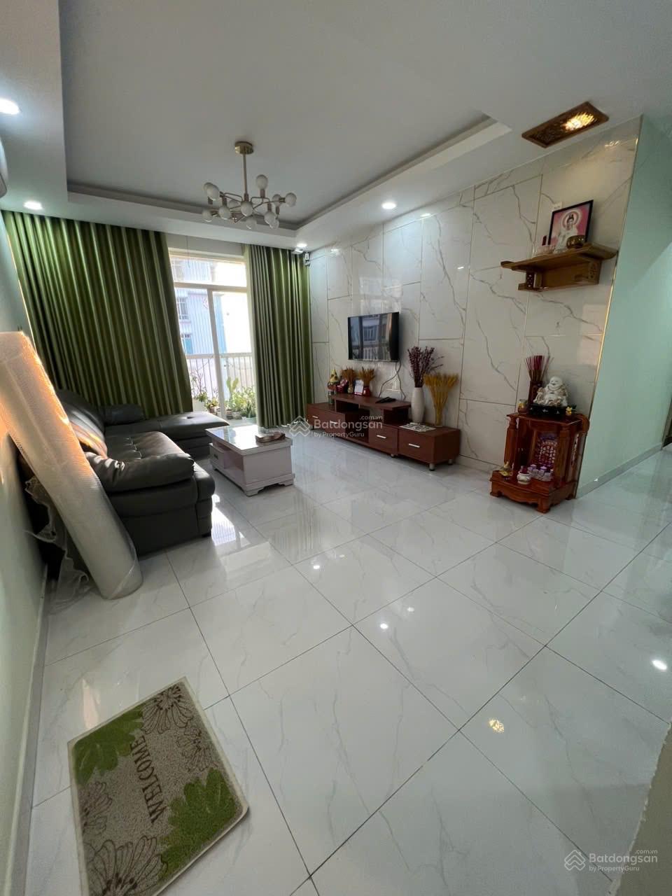 Bán căn hộ chung cư New Saigon-Hoàng Anh Gia Lai 3, Nhà Bè, 121m² giá 4,3 tỷ - Phong thủy tốt, sẵn sàng ở!