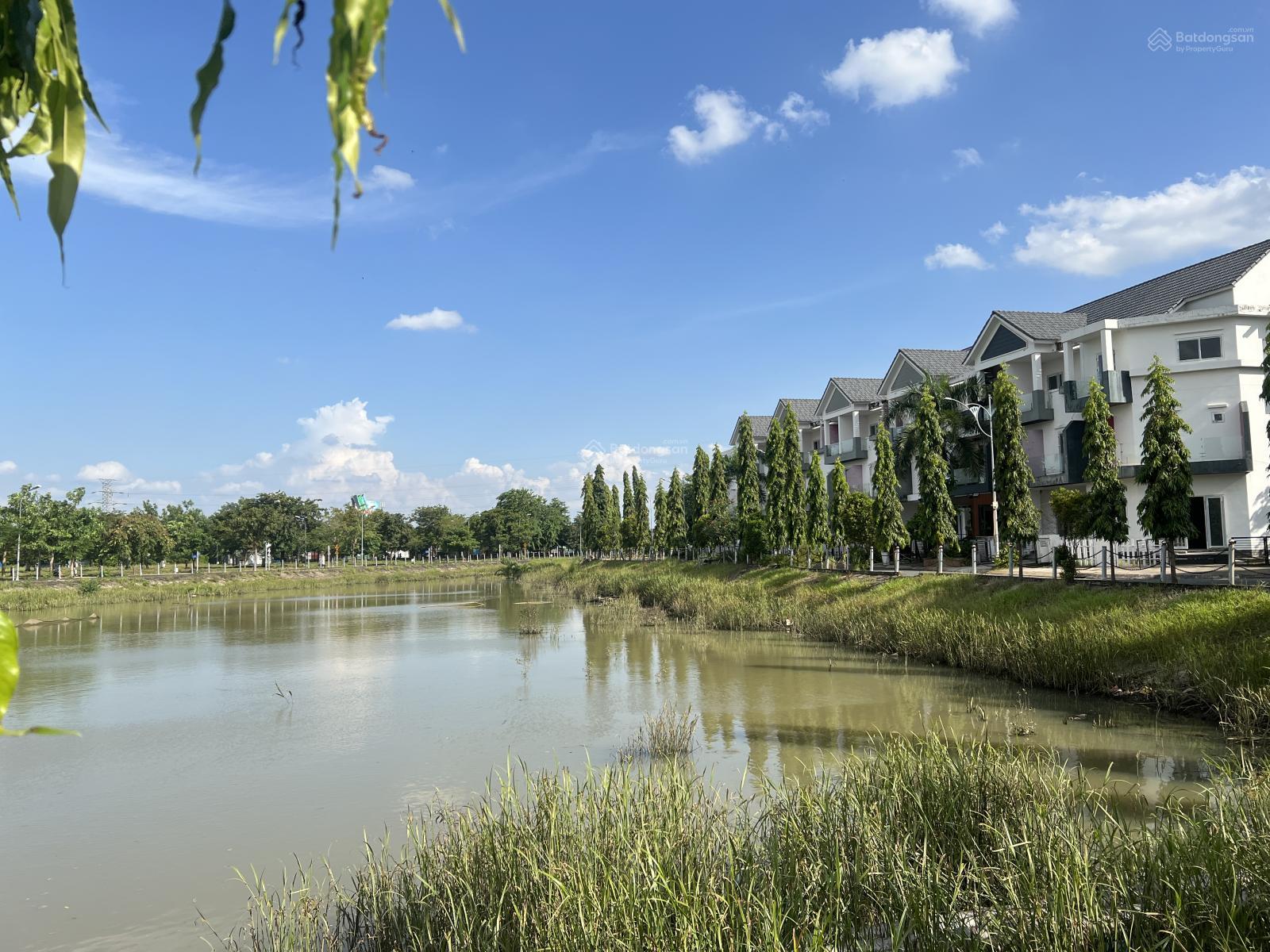 Shophouse KDC Tân Cảng Phú Hữu 108m² giá 7.6 tỷ - Đầu tư sinh lời ngay!