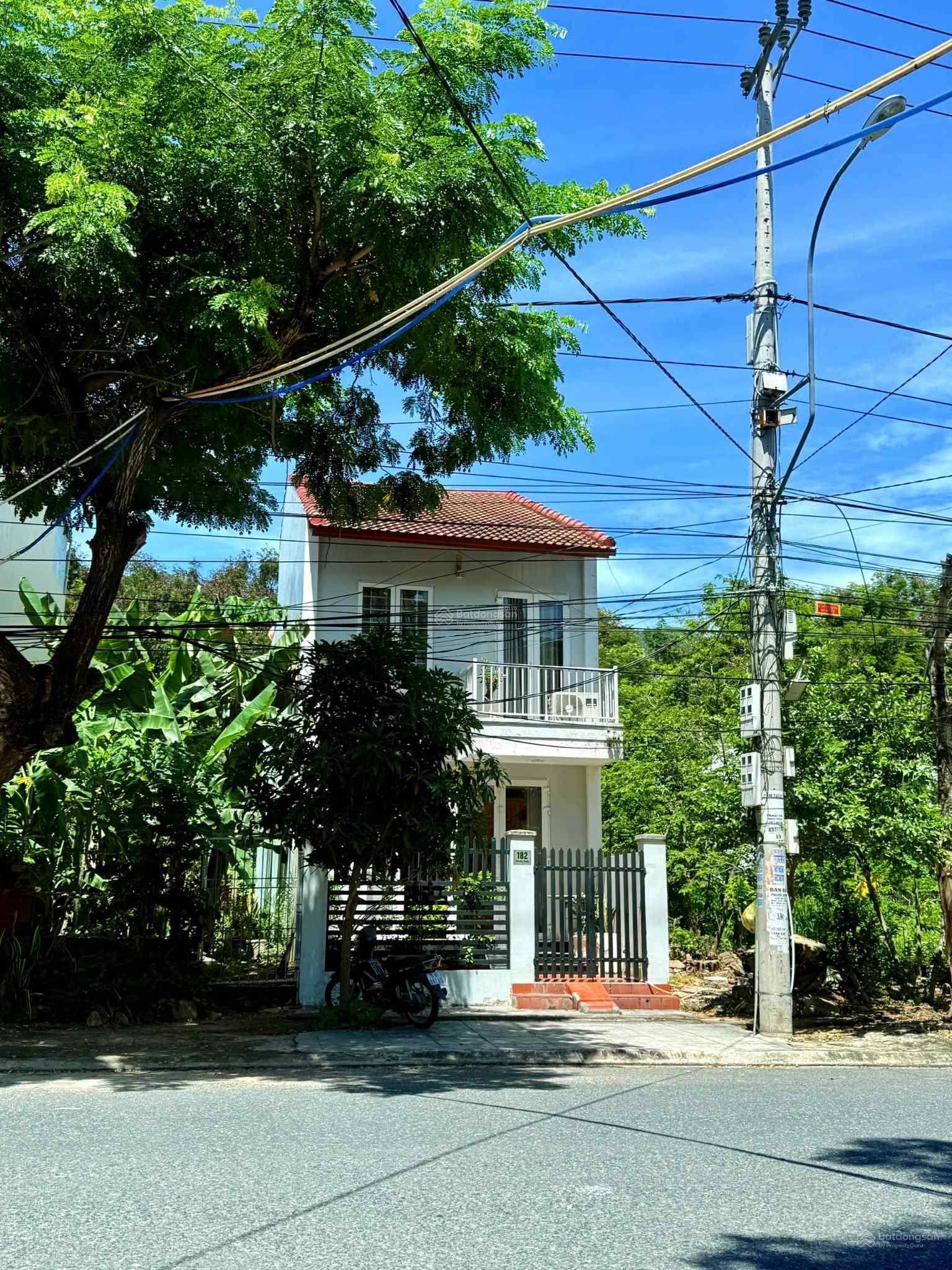 Bán nhà 1 trệt 1 lầu tại TĐC Đất Lành Nha Trang 76.6m² giá 5.2 tỷ - Cơ hội hiếm có!