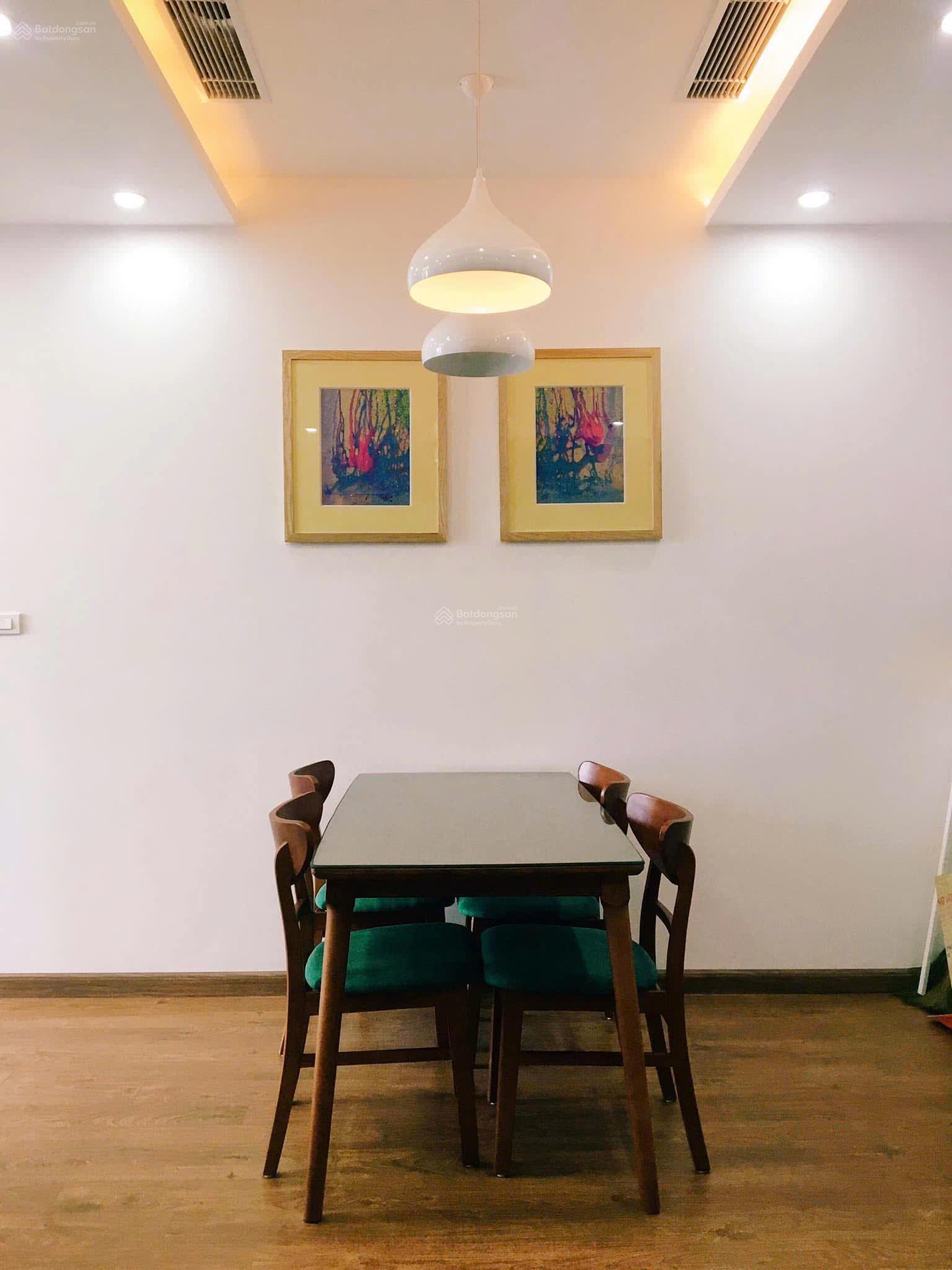 Căn hộ 2PN Vinhomes Metropolis Liễu Giai 80m² giá 35 triệu - Full nội thất sang trọng!