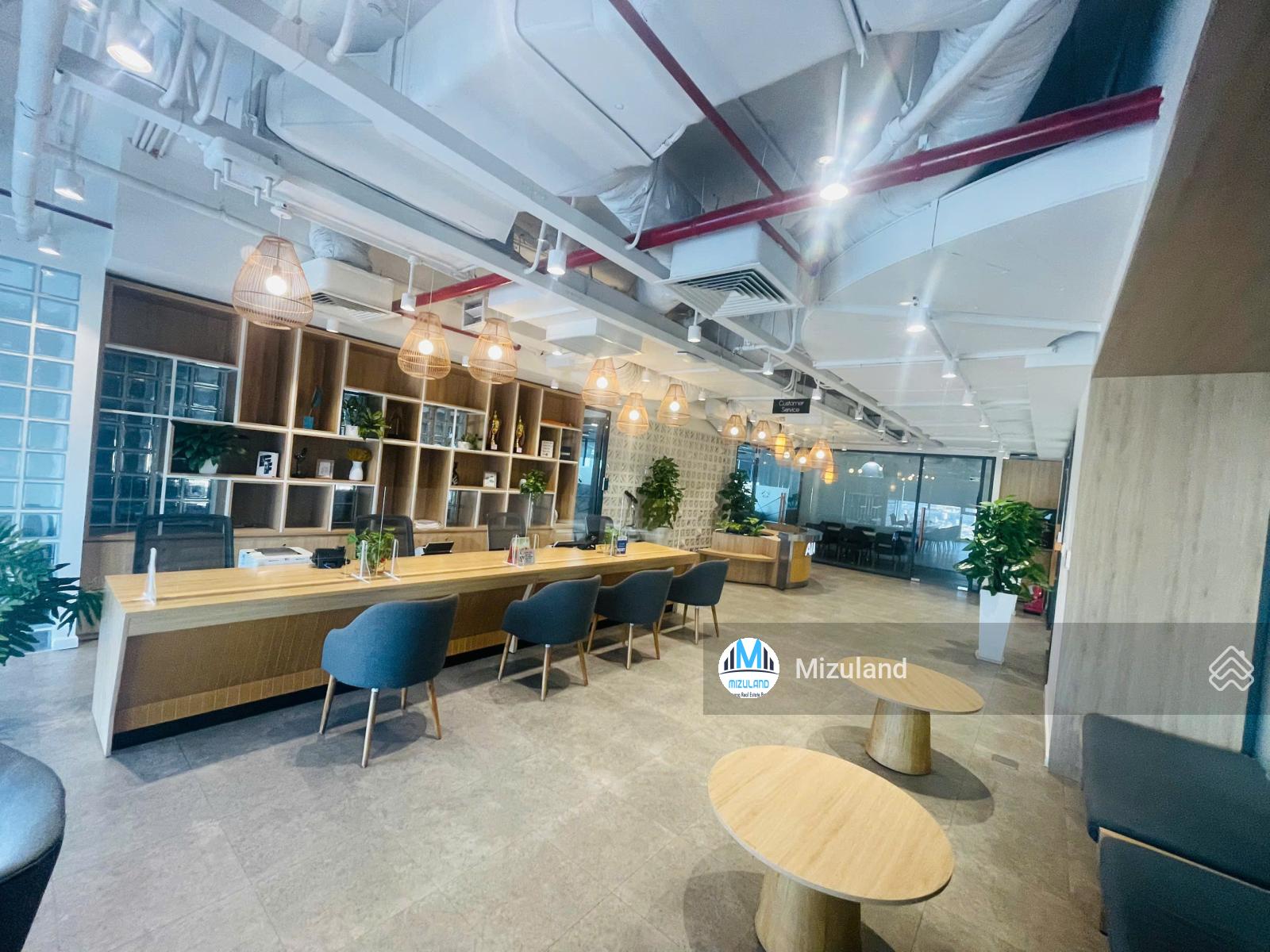 Tòa văn phòng hiện đại Hải Châu, 352m² giá chỉ 450.000 VNĐ/m² - Sẵn sàng vào làm việc!