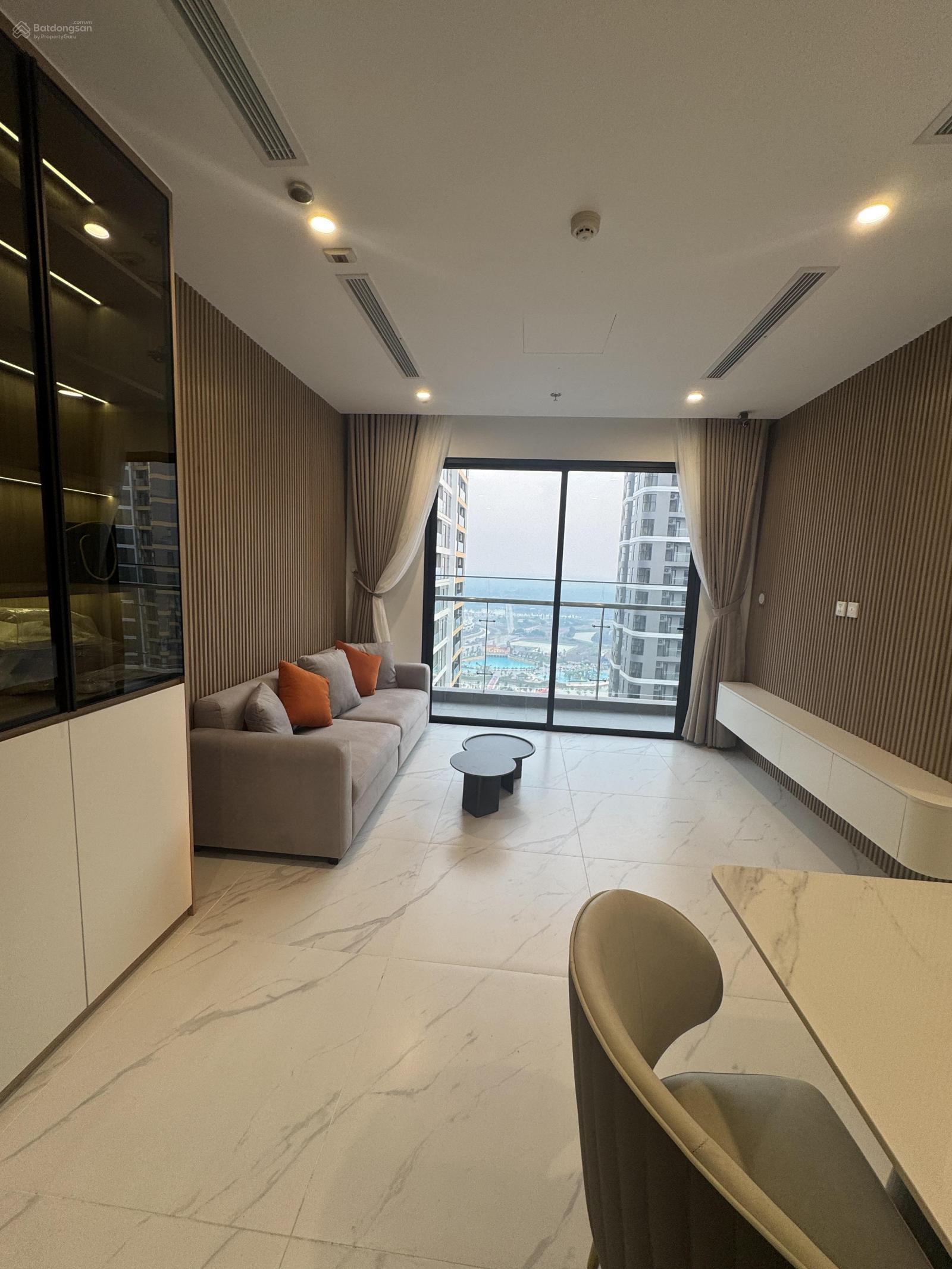 Căn hộ 2PN Beverly Vinhomes Grand Park Quận 9, 80m² giá 12 triệu - View biển nhân tạo tuyệt đẹp!