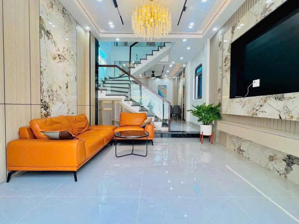 Nhà Âu Cơ Tây Hồ 46m² giá 10 tỷ - Vị trí đắc địa, sẵn sàng giao dịch!