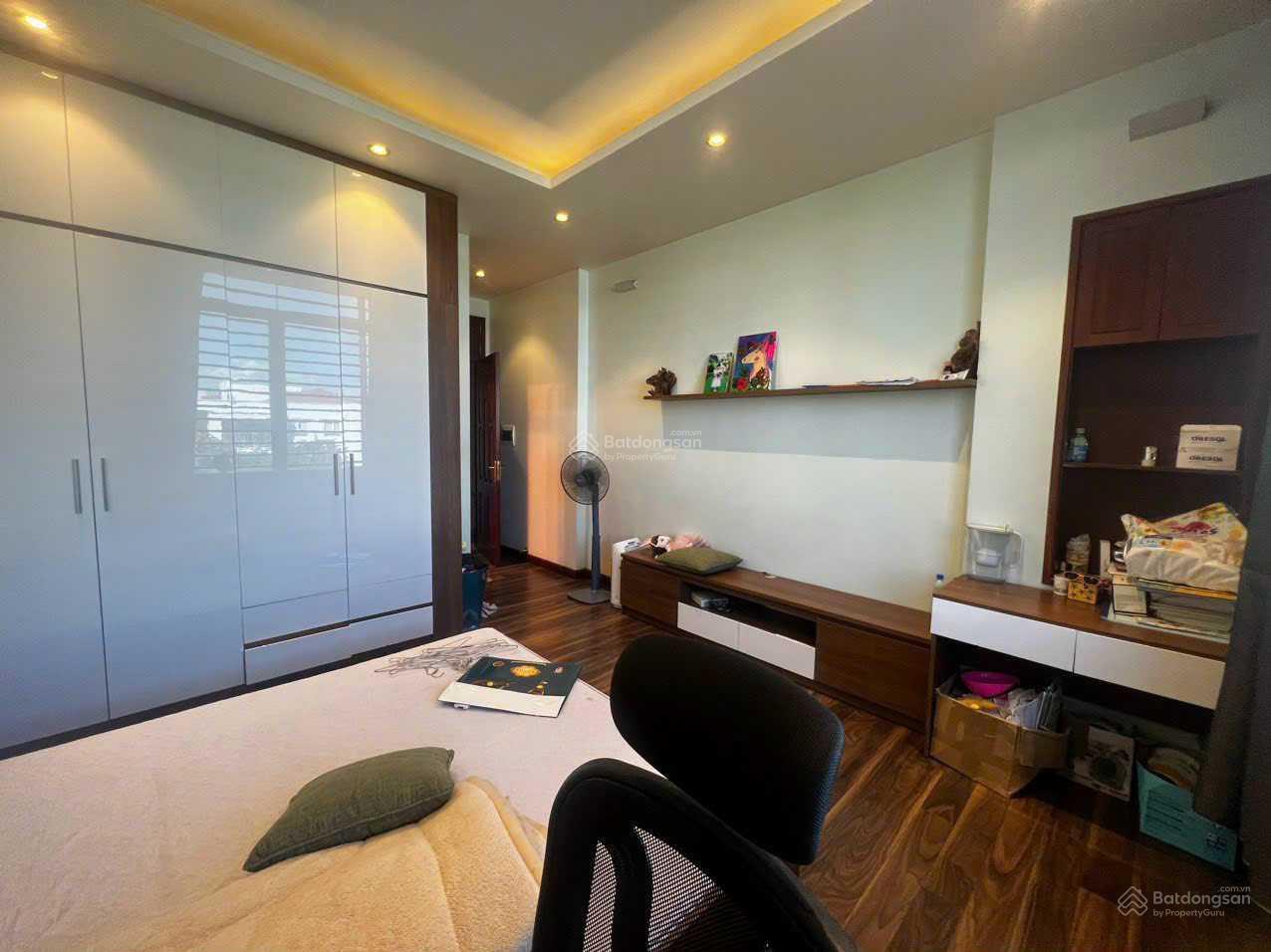 Cho thuê nhà kiên cố 3,5 tầng tại khu đô thị Văn Phú, giá 13 triệu - Thích hợp làm văn phòng!