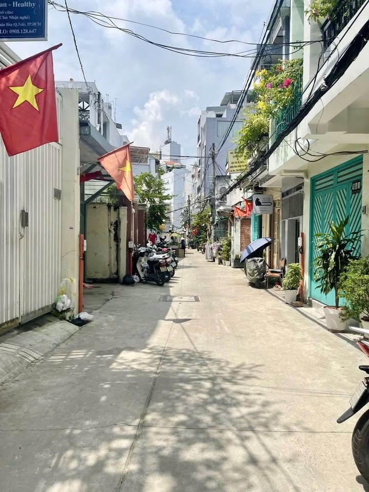 Nhà cấp 4 hẻm xe tải vào nhà 36m² giá 8 tỷ - Tiềm năng đầu tư tại quận 3!