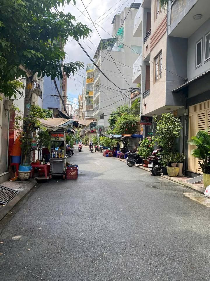 Nhà riêng Quận 10, 53m² giá 15.8 tỷ - Vị trí tuyệt đẹp, khu dân trí cao!