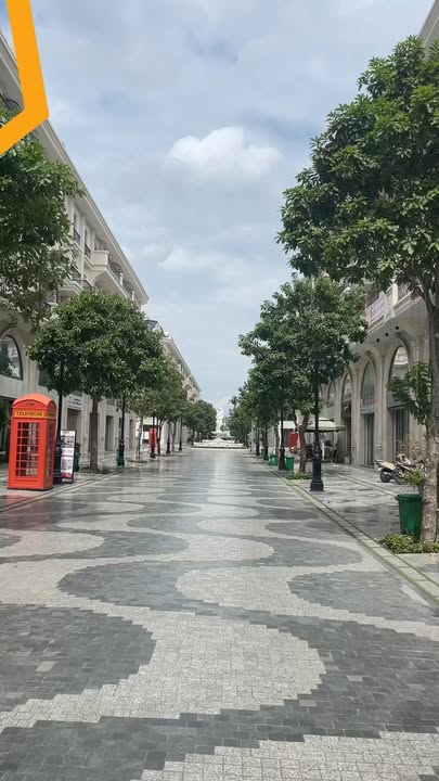 Shophouse Royal Vạn Phúc City 171m² giá 36.5 tỷ - Vị trí kinh doanh đắc địa!