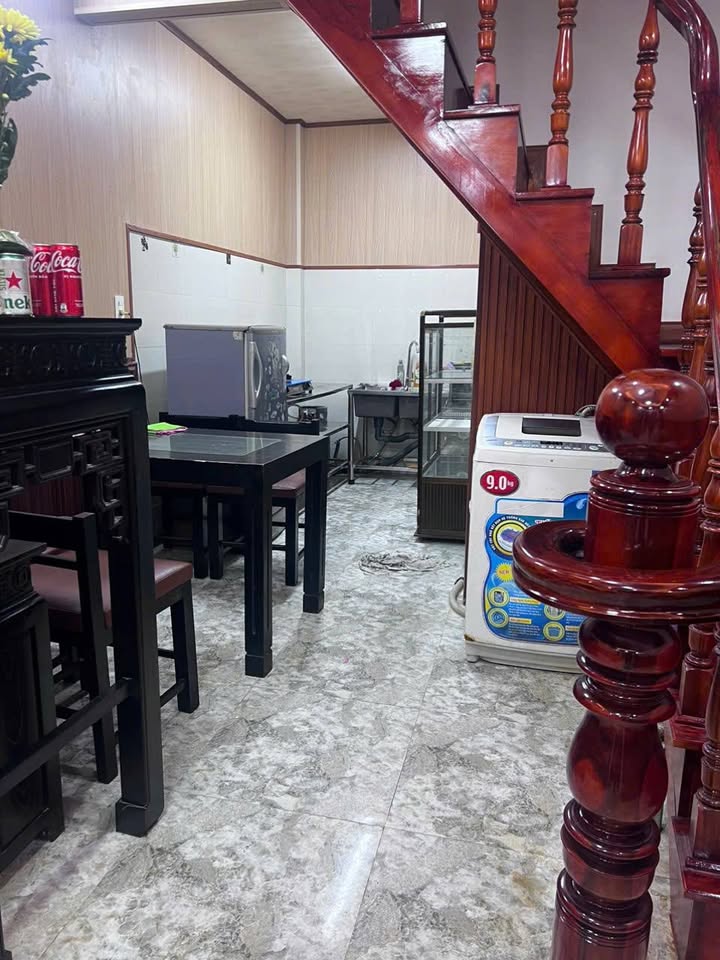 Nhà nguyên căn đường Nguyễn Lương Bằng, Đà Lạt 4PN giá 8 triệu - Chỉ việc vào ở!