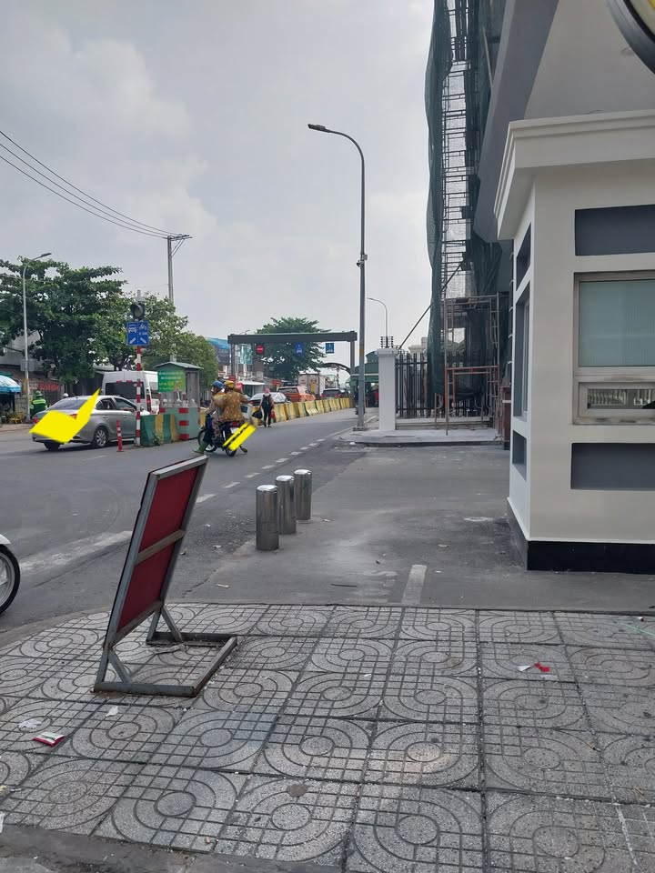 Nhà mặt tiền đường Huỳnh Tấn Phát, Quận 7, giá 7.99 tỷ - Đầu tư sinh lời ngay!