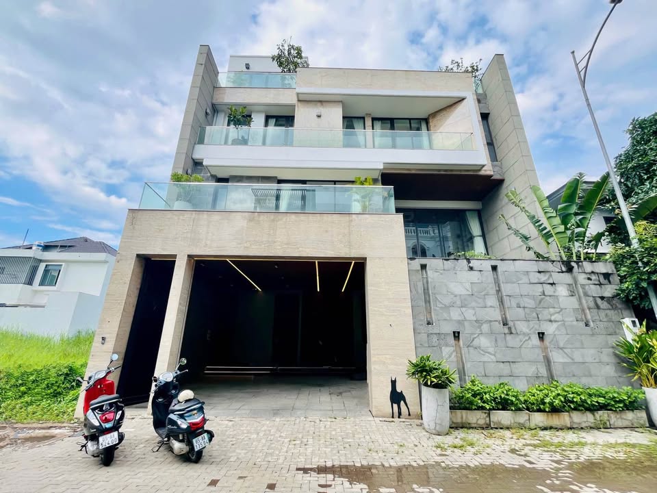 Cho thuê biệt thự sân vườn 375m² KDC Nam Long - Full nội thất cao cấp chỉ 55 triệu