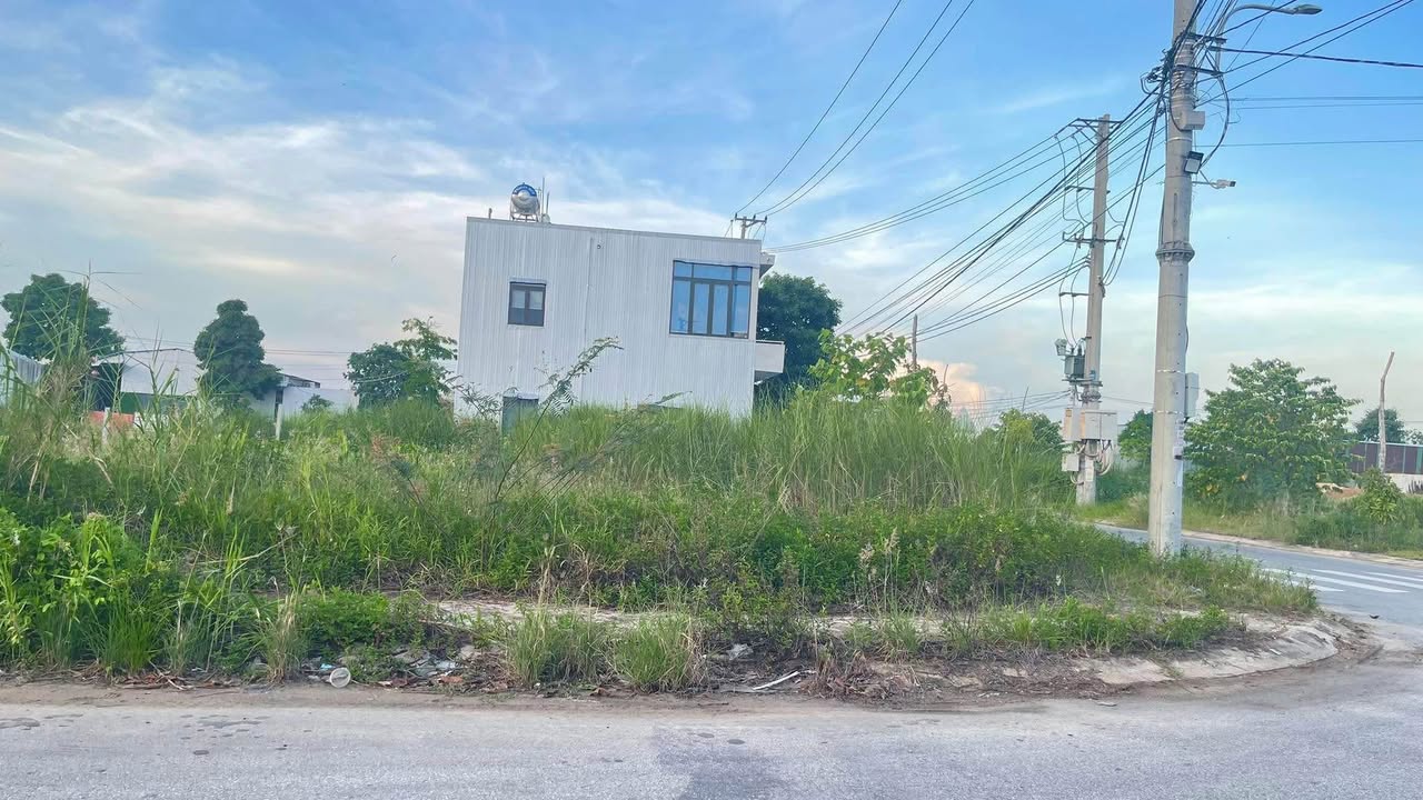 Đất nền lô góc 240m² tại Nghĩa Điền - Phù hợp kinh doanh, giá 2.3 tỷ!