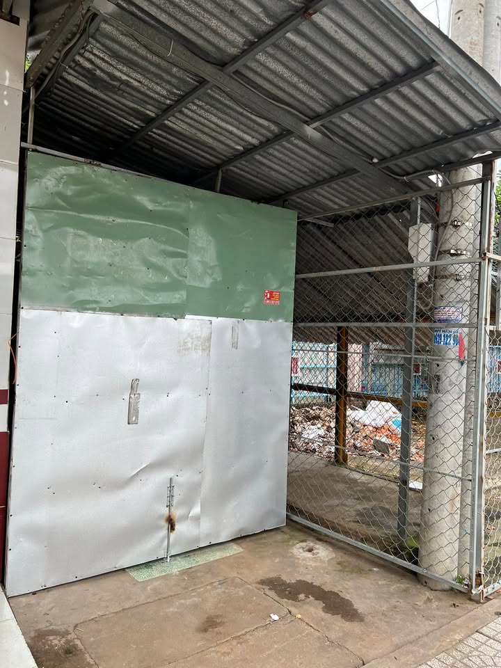 Cho thuê mặt bằng kinh doanh tại 137 Lê Hồng Phong, Mỹ Xuyên - Thích hợp cà phê, đồ ăn sáng