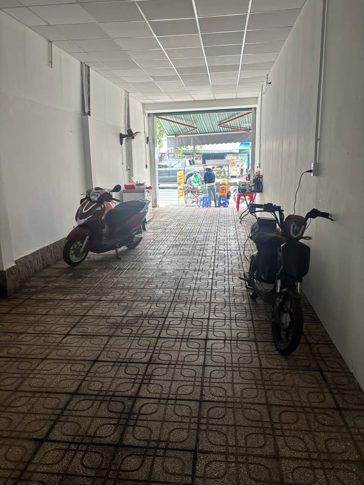 Cho thuê nhà mặt tiền Lê Lợi, Hóc Môn 49m² giá chỉ 8 triệu - Địa điểm kinh doanh lý tưởng!