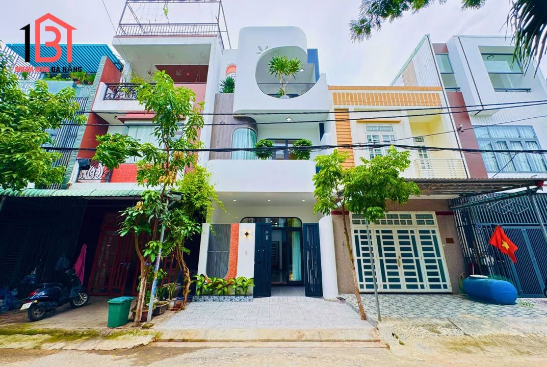 Nhà Hòa Minh 70m² giá 7.65 tỷ - Gần biển, đầy đủ tiện nghi!