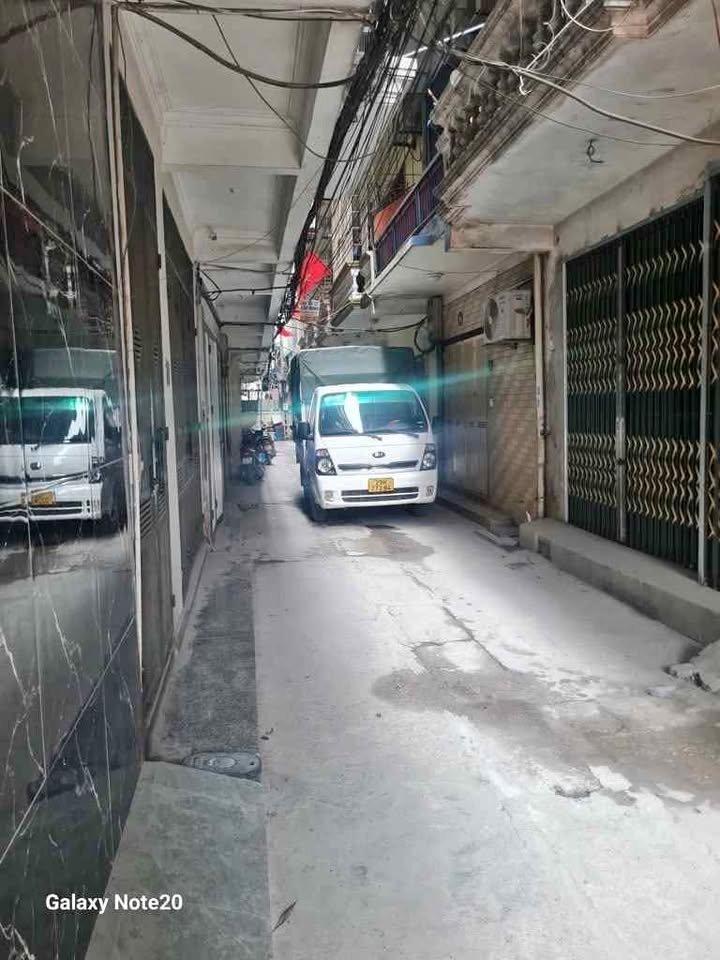 Đất Ngọc Lâm Long Biên 35m² giá 5 tỷ - Chính chủ bán gấp, ô tô vào được!