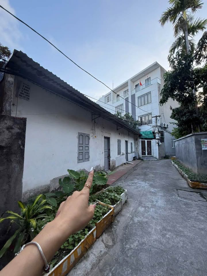 Đất tặng nhà 1 tầng tại Đông Khê 70m² giá 3.5 tỷ - Đầu tư sinh lời ngay!