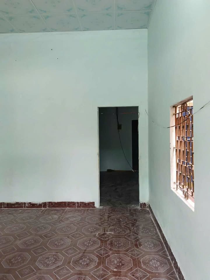 Nhà cho thuê 1PN mặt tiền Nguyễn Văn Tiên 150m² giá chỉ 2 triệu/tháng - Sân rộng thoáng đãng!