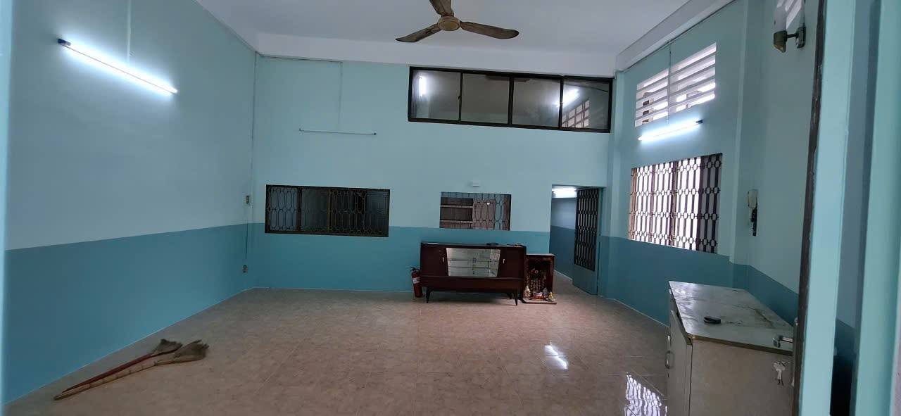 Căn hộ chung cư đường Nguyễn Duy Dương 107.8m² giá 8.5 triệu - Gần chợ An Đông, trung tâm quận 5!