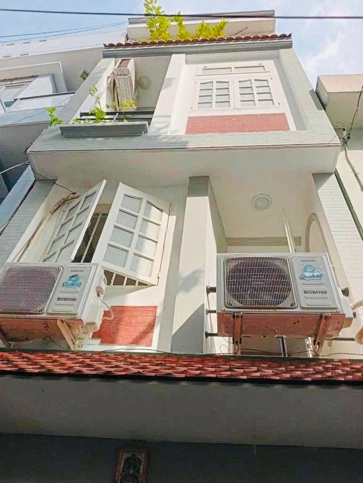 Nhà nguyên căn cho thuê tại Q.10, diện tích 31m², giá 17 triệu - Full nội thất tiện nghi!