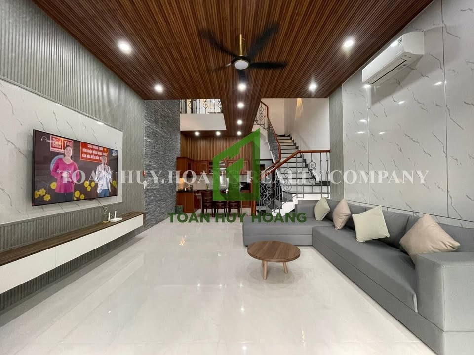 Nhà cho thuê 4 phòng ngủ tại đường Mạc Cửu, Đà Nẵng - Giá 35 triệu/tháng, nội thất hiện đại!