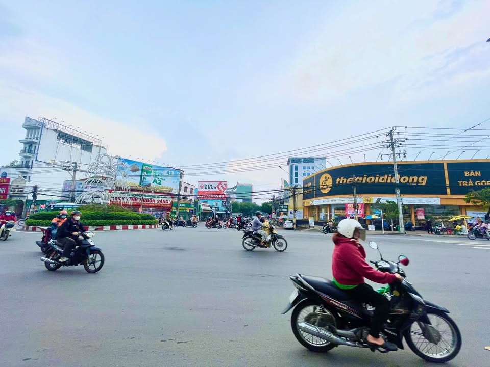 Cho thuê nhà mặt tiền đường Phan Trung, Tân Mai, Biên Hòa 126m² - Giá chỉ 35 triệu/tháng!