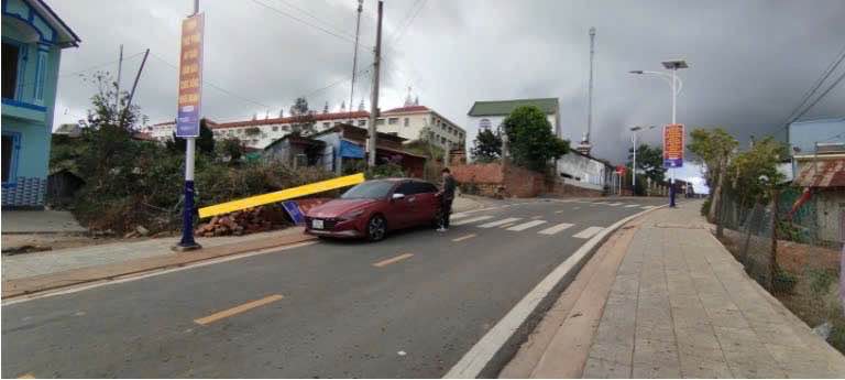 Đất Đạ Nhim Lạc Dương 230m² giá 2.2 tỷ - Sổ đỏ chính chủ, vị trí đắc địa!