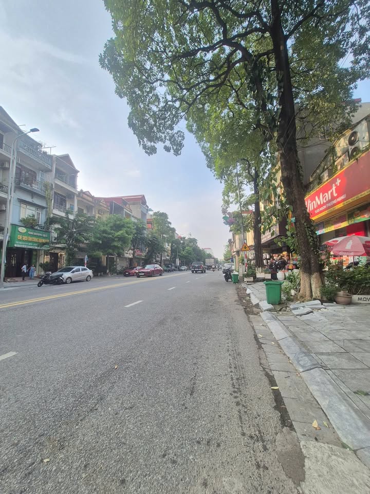 Bán nhà 3 tầng mặt đường Nguyễn Trãi, Bắc Ninh 80m² giá 16 tỷ - Vị trí đắc địa cho kinh doanh!