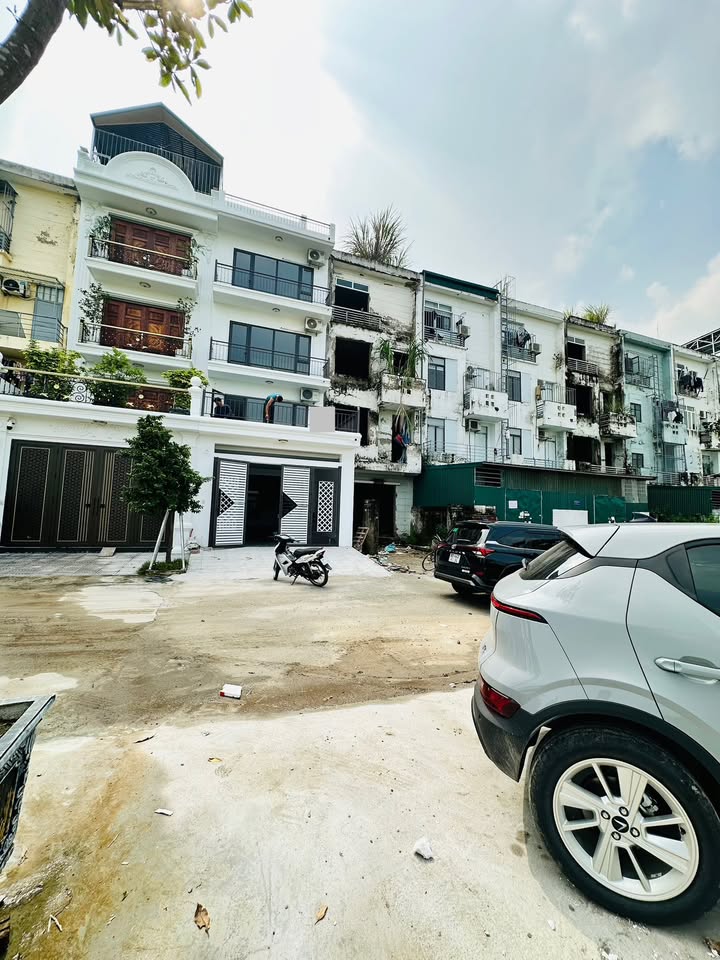 Nhà liền kề 5 tầng KĐT Vân Canh 575m² giá 27 triệu - Thang máy tiện lợi!