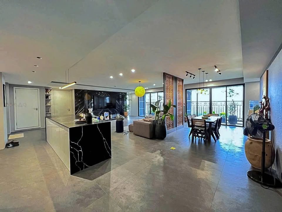 Căn hộ D'Le Roi Soleil Tây Hồ 292m² giá thuê thương lượng - Đập thông, vào ở ngay!