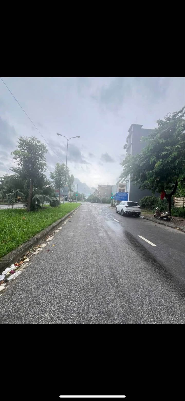 Đất mặt phố Hoàng Quốc Việt 108m² giá 8 tỷ - Đầu tư sinh lời ngay!