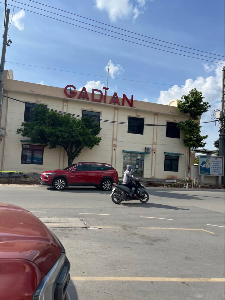 Nhà sổ chung Dĩ An 48m² giá 1.45 tỷ - Gần ga xe lửa, tiện ích đầy đủ!