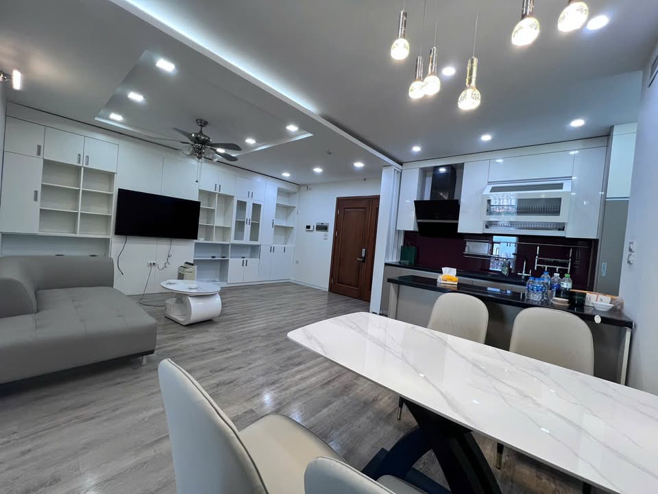 Căn hộ chung cư Viện chiến lược - Tú Mỡ 125m² giá 16 triệu - Nội thất cơ bản, sẵn sàng vào ở!