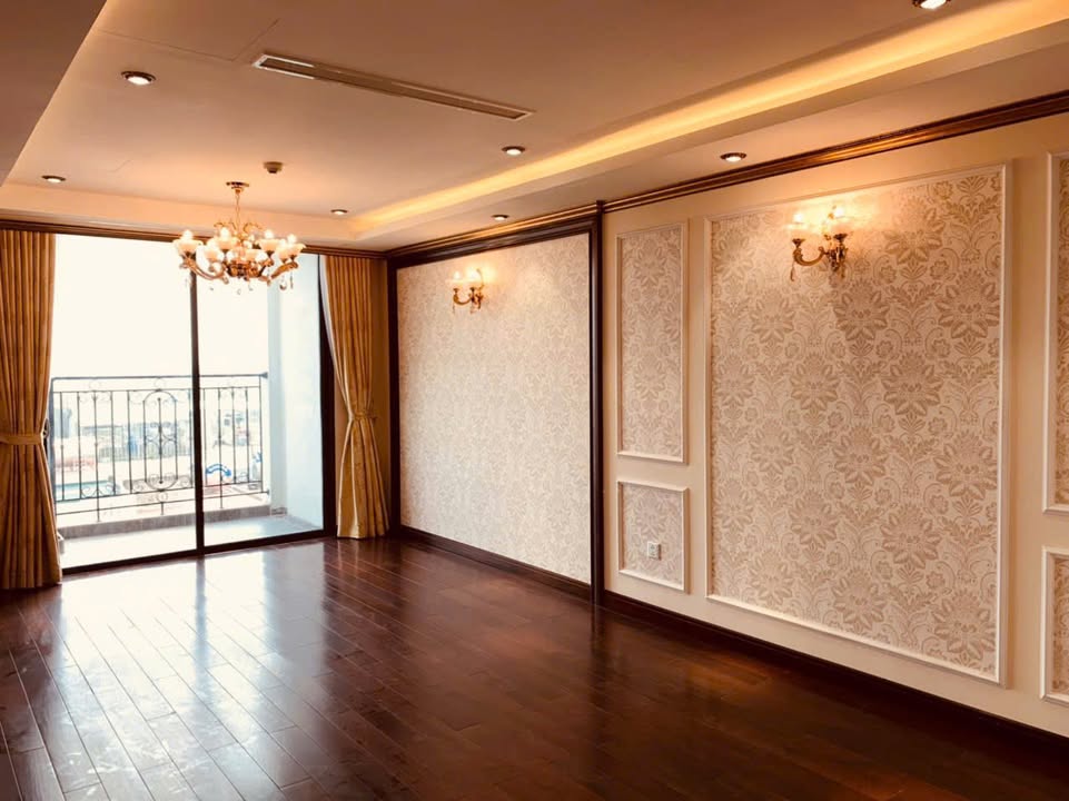 Căn hộ HC Golden City Long Biên 87m² giá 15 triệu - Thuận tiện di chuyển về Phố Cổ!