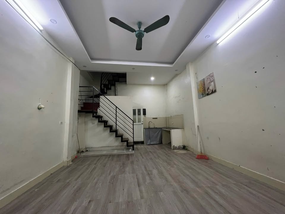 Nhà nguyên căn Nguyễn Xiển, Thanh Xuân 60m² giá 7 triệu - Thích hợp cho kinh doanh online!
