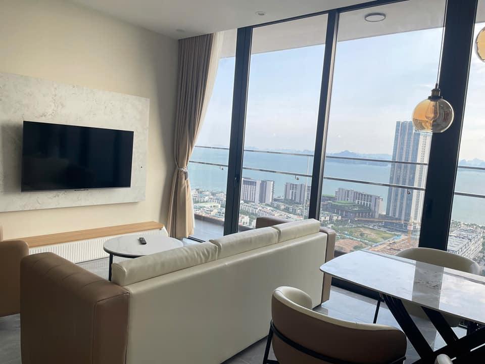 Căn hộ Icon 40 Hạ Long 2PN giá 10 triệu - View biển tuyệt đẹp!
