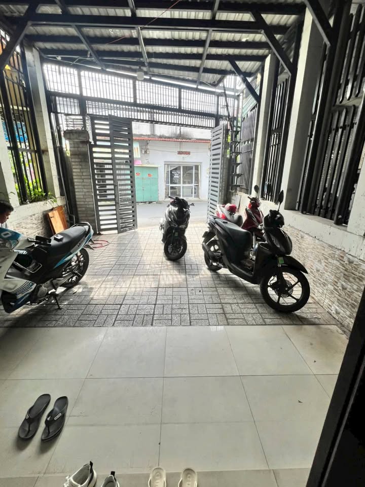 Nhà cho thuê 135m² tại Phú Lợi, Thủ Dầu Một - Giá 8 triệu/tháng, đầy đủ nội thất!