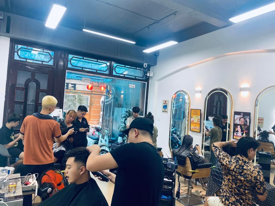 Cửa hàng mặt ngõ Mễ Trì Thượng 45m² giá 8 triệu - Kinh doanh thuận lợi!