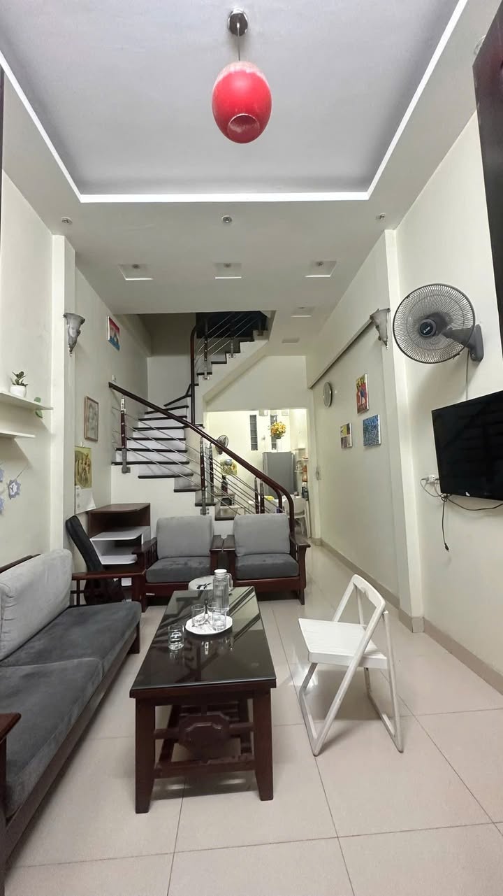 Nhà phố Ngọc Lâm, Long Biên 40m² giá 12 triệu - Full nội thất, vào ở ngay!